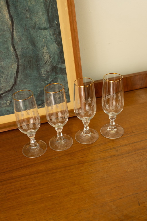 Set Van 4 Gedetailleerde Vintage Champagne Flutes