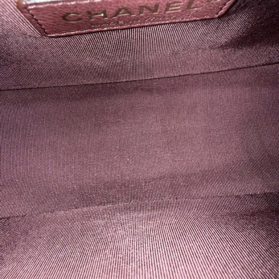 Image 1 of Chanel Boy Medium - Caviar 25CM Chevron Rood Goudkleurige Hardware Serie 28