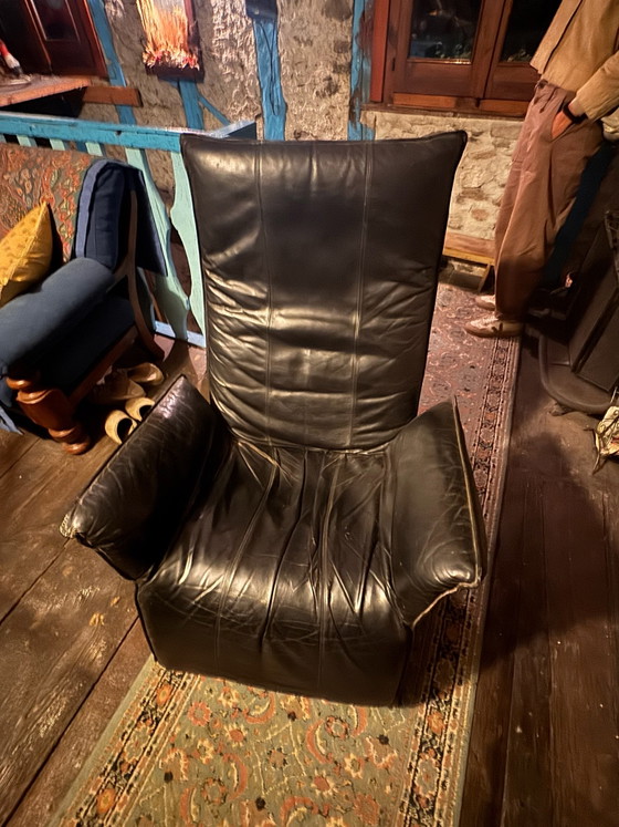 80s vintage black leather adjustable recliner chair, swivel (photo 8 of 15)