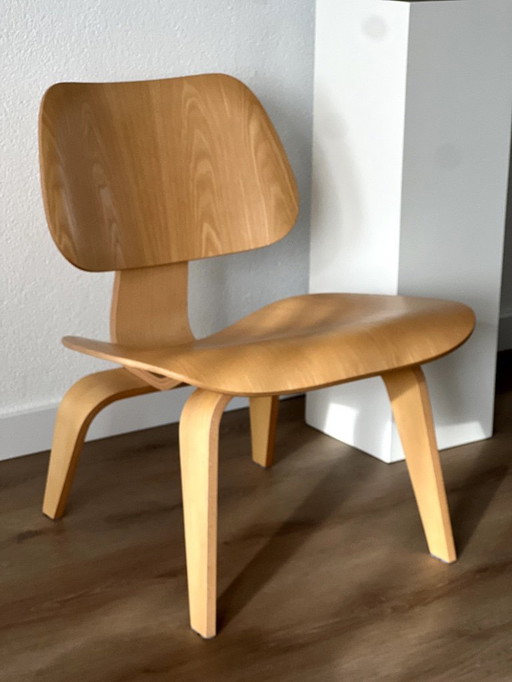 Vitra Eames LCW Fauteuil Naturel
