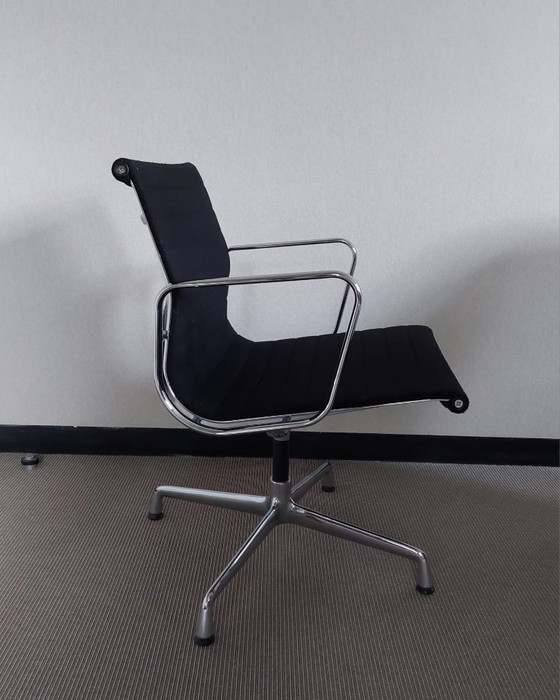 Image 1 of 3 sedie originali Vitra sedie in alluminio EA108