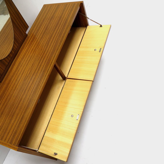 Image 1 of Coiffeuse vintage Mid Century avec miroir, 1970
