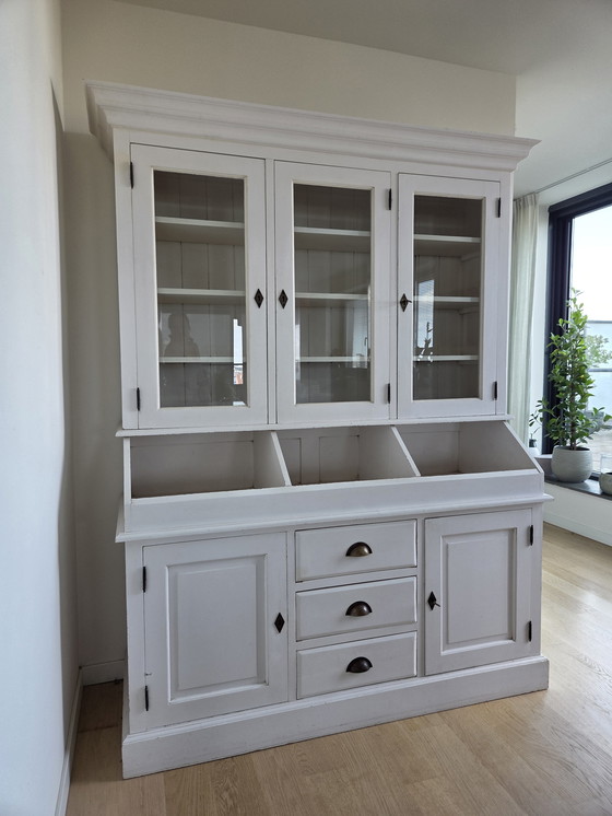 Image 1 of Buffet cabinet cream white.
