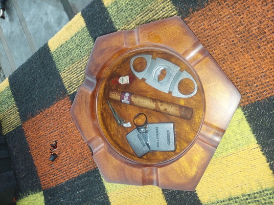 Image 1 of Sigaren asbak van epoxyhars
