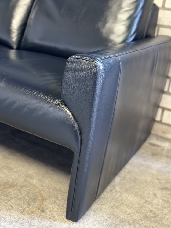 Image 1 of Divano a 2 posti in pelle blu De Sede