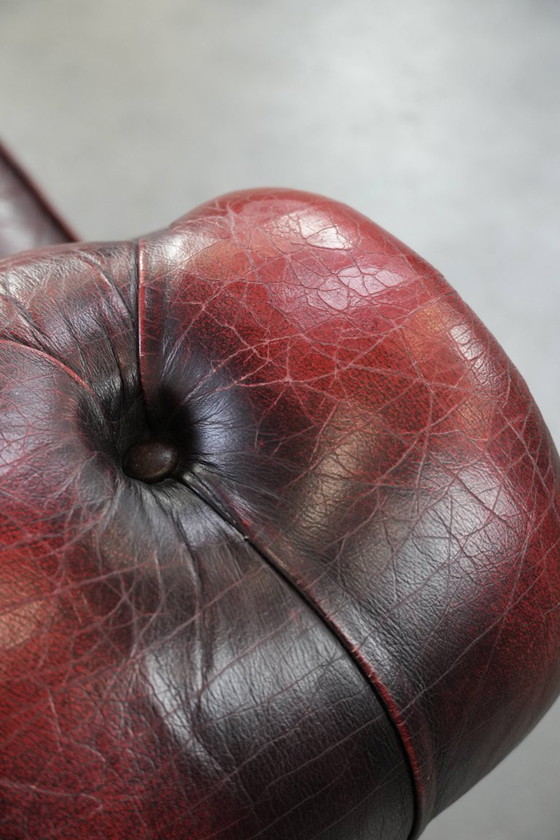 Image 1 of Englischer Chesterfield-Ledersessel auf Rollen, verziert mit Ziernieten