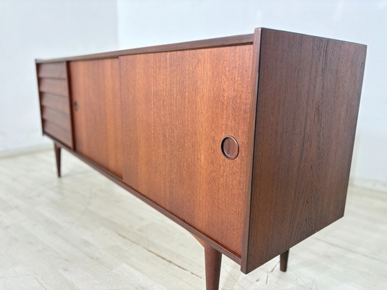 Image 1 of Very beautiful mid-century sideboard / teak sideboard from the 1960s / vintage teak sideboard