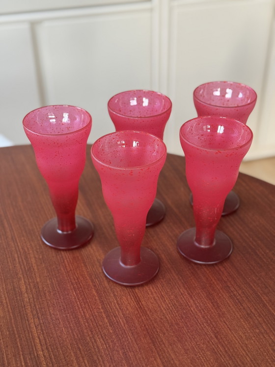 Lot de 5 coupes à glace vintage Montana en verre rose et rouge années 90 – Accessoires de table, Glass (photo 7 of 9)