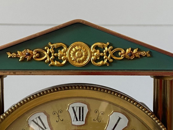 Image 1 of Orologio da portico vintage a forma di stella, realizzato in Francia, arte greca