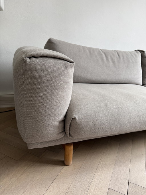 Sofá de 3 plazas con otomana MUUTO REST