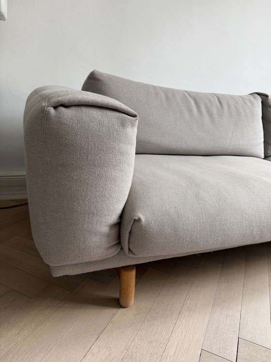 Image 1 of Sofá de 3 plazas con otomana MUUTO REST