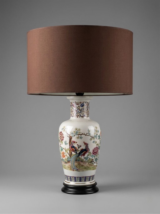 Large ceramic lamp signed V.V. Carraresi, inspired by traditional Chinese designs.