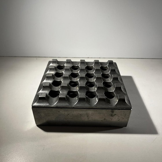 Brutalist Ashtrays in Cast Aluminum by Ljungberg & Backstrum, 1970, Set of 2 – Decorative Objects (photo 4 of 16)