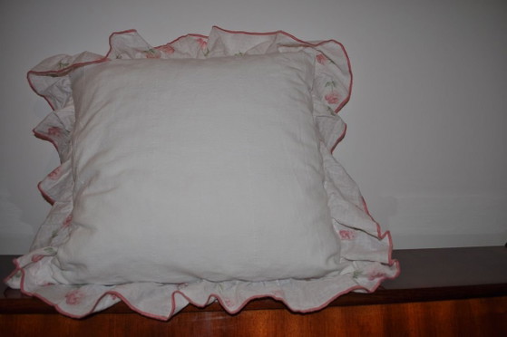 Vintage Rose Patterned Ruffled Cushion – Pillows (photo 4 of 4)