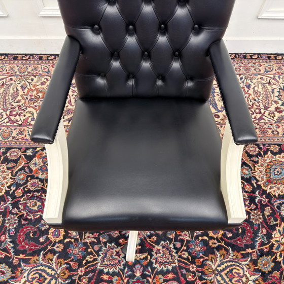 Classica Sedia da Ufficio Chesterfield Bianca Inglese – &Tradition, Sedie da ufficio, Pelle, Legno (photo 6 of 7)