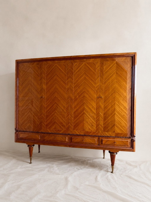 Vintage houten kledingkast met 4 deuren, chevronpatroon, spiegel en gouden poten. – kledingkasten, Wood (photo 2 of 7)