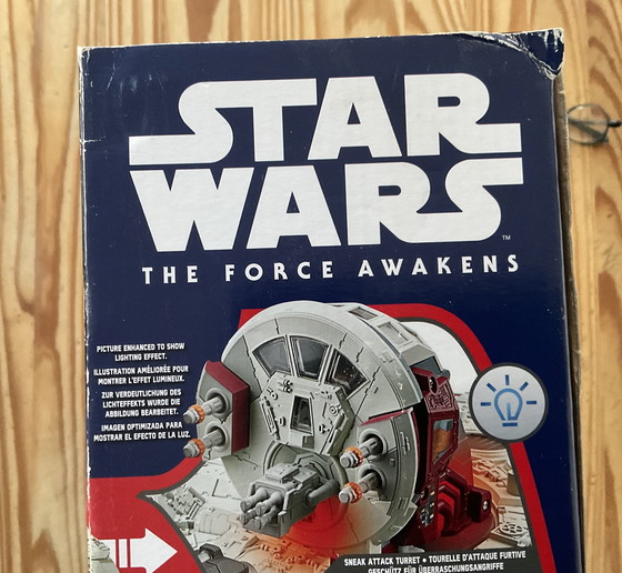 Image 1 of Star wars , faucon millenium battle action , neuf de 2015 