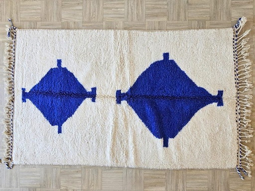 Tapis berbère fait main traditionnelle bleu et blanc 150/250 cm – Alberto Bazzani, vloerkleden en tapijten (photo 2 of 8)