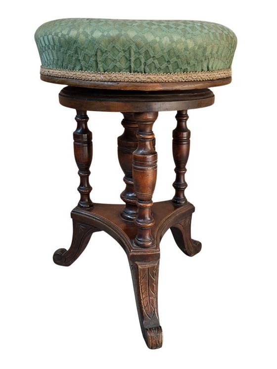 Image 1 of Antieke walnotenhouten pianokruk met schroeven, begin 1900