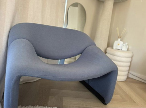 Artifort Groovy M Chair