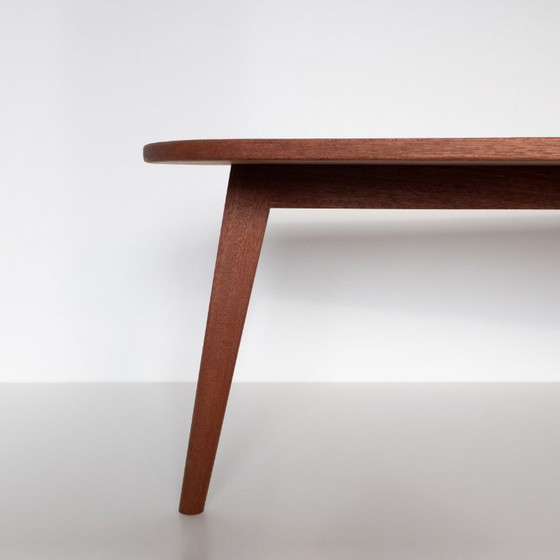 Image 1 of ZWAARD Couchtisch, handgefertigt aus massivem Meranti-Holz