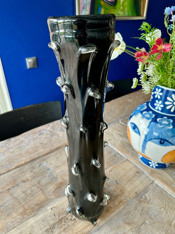 Vase objet design noir encre avec épines transparentes, Objets déco, Verre (photo 2 sur 5)