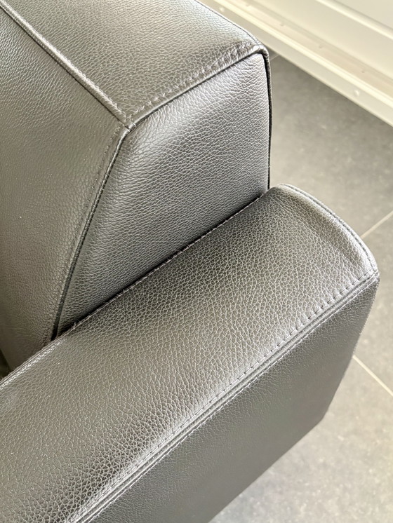 Image 1 of Artifort Mare, 2.5-seater sofa in black leather.