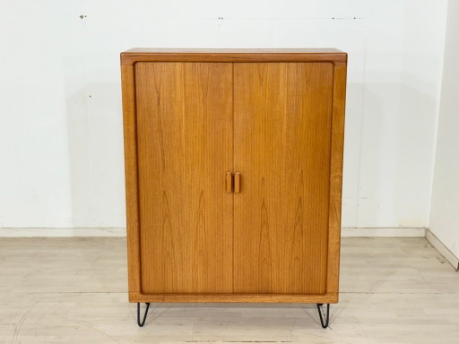 Drylund teakhouten kast / Linnenkast met lamellendeur / Vintage dressoir