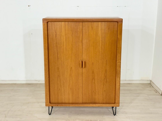 Image 1 of Drylund teakhouten kast / Linnenkast met lamellendeur / Vintage dressoir