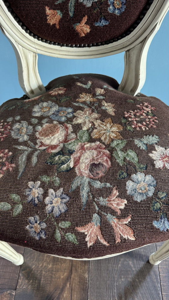 Image 1 of Chaise ancienne cousue à la main