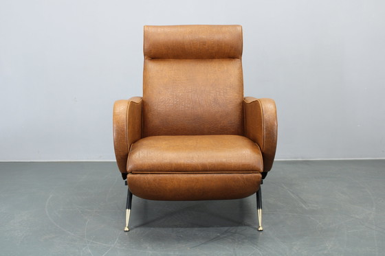 Image 1 of 1950 Marco Zanuso Liggende 'Lady' Loungestoel in kunstleer, Italië