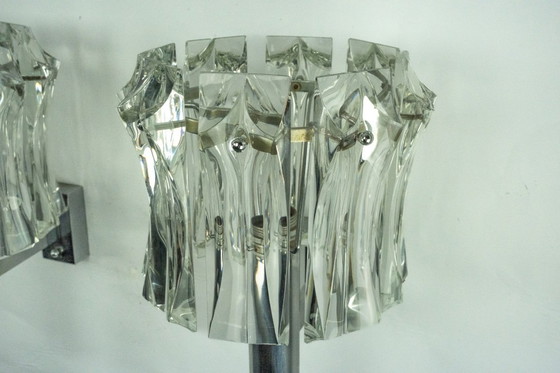 Image 1 of Ensemble de quatre grandes appliques en verre de Murano et en laiton chromé, Italie, années 1960.