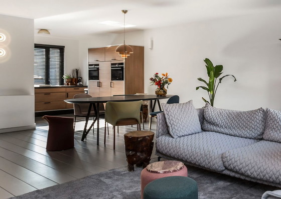 Image 1 of Studio Henk, vlindertafel