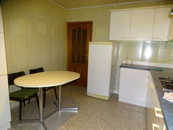 Image 1 of Retro-Esstisch in Weiß und Chrom