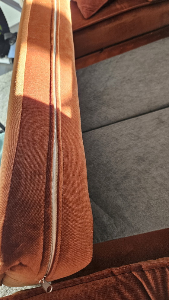 Image 1 of 3-Pickel-Bank