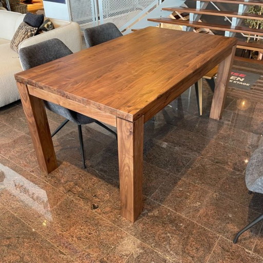 Eettafel Tracy 160 x 90 cm - Notenhout - IN.HOUSE