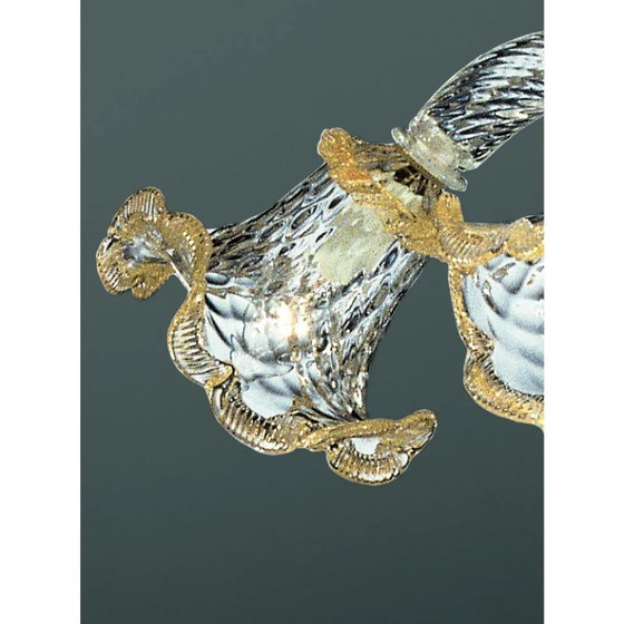 Image 1 of Lámpara de araña de lujo veneciana con diseño floral y detalles en pan de oro de Murano — Soplada a mano