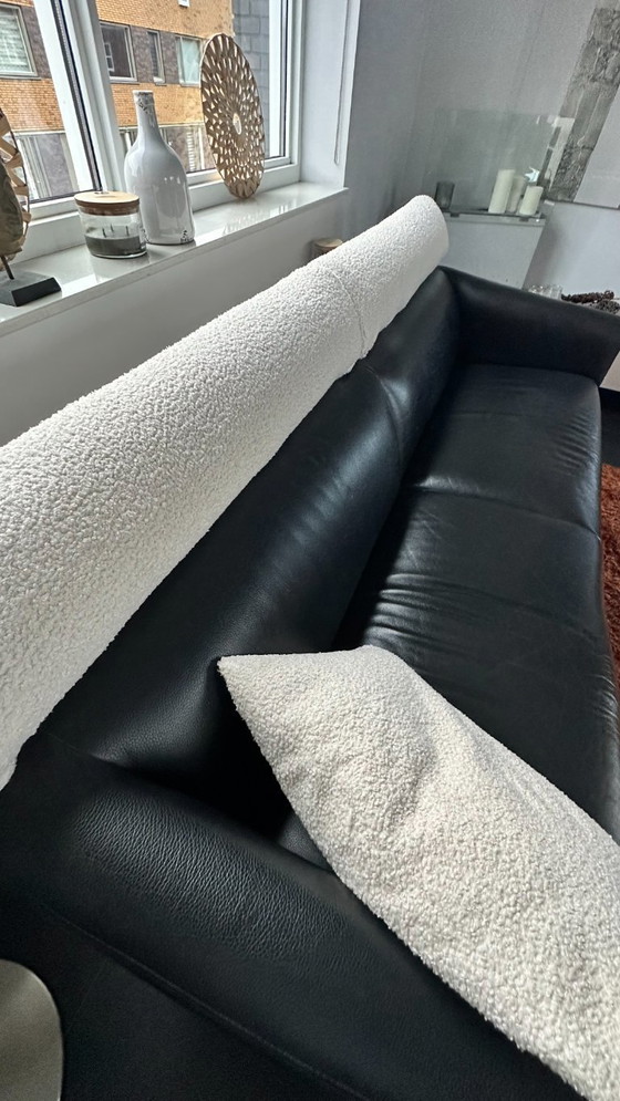 Image 1 of 2 leather Leolux Patachou sofas