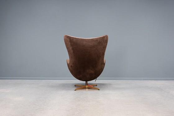 Image 1 of Fauteuil œuf édition anniversaire