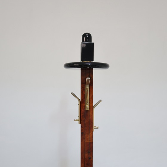 Image 1 of PERCHERO ATRIBUIDO A WILLY RIZZO, EN BRIAR WOOD, DÉCADA DE 1970