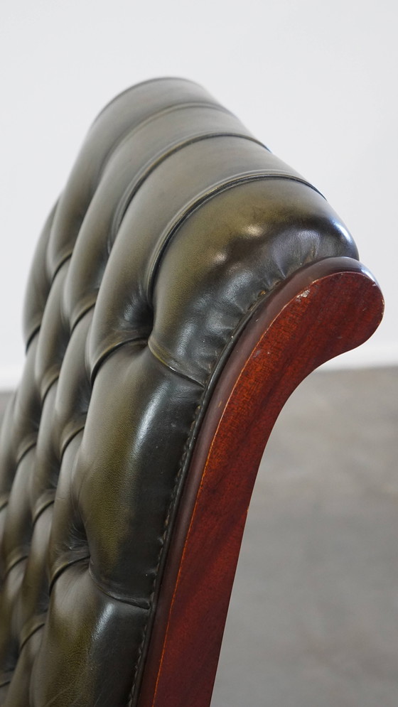 Image 1 of Groene Rundleren Chesterfield Fauteuil Gecombineerd Met Hout