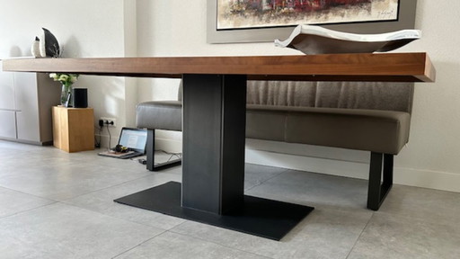 Bert Plantagie dining room table, model Shelter