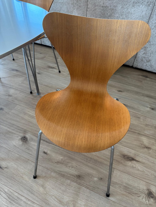 Fritz Hansen Super Ellipse Table + 6X Original Butterfly Chair