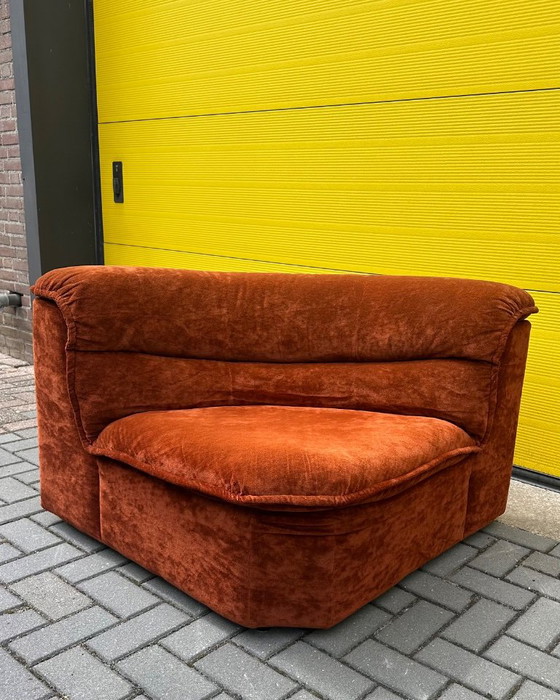 Fauteuil d'angle vintage en velours rouge-brun, Années 70 (photo 10 sur 20)