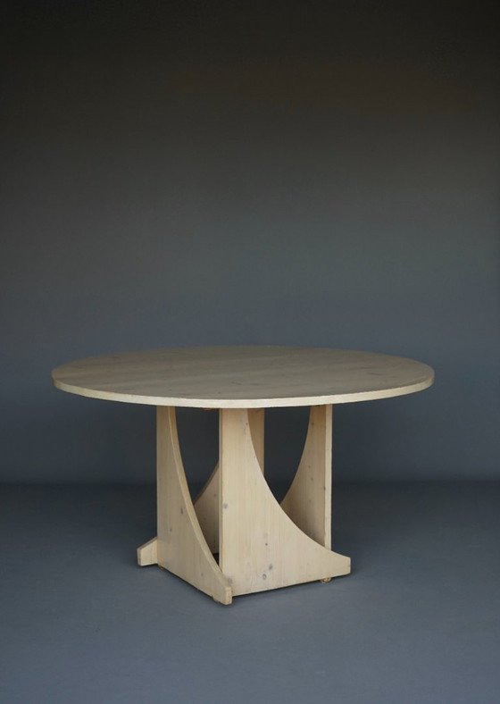 Image 1 of Architektonisch gestalteter, handgefertigter Esstisch aus weiß gekalktem Kiefernholz, 1970er Jahre
