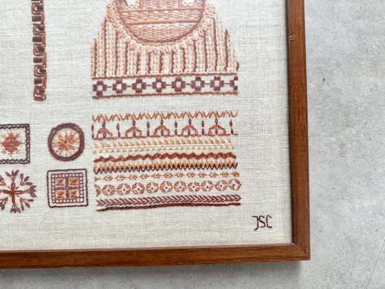 1x Vintage Scandinavian Embroidery Artwork – Textile, Wood (photo 5 of 7)