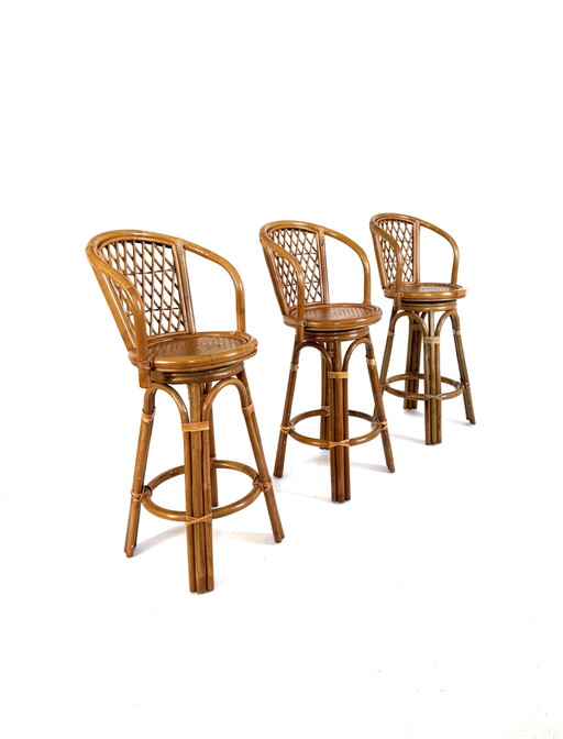 Lot de 3 tabourets de bar vintage en rotin et sangle, années 70