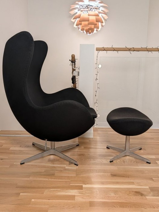 Image 1 of Arne Jacobsen Egg Chair with Ottoman