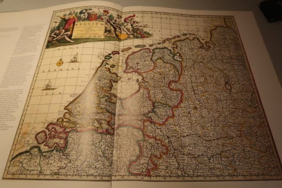 Image 1 of 2 LIBROS DE GRAN FORMATO SOBRE CARTOGRAFÍA