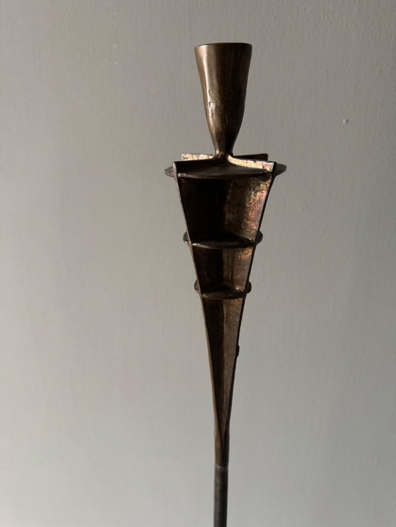 Image 1 of Einzigartiger, handgeschmiedeter Kerzenständer im brutalistischen Stil der Mitte des 20. Jahrhunderts.